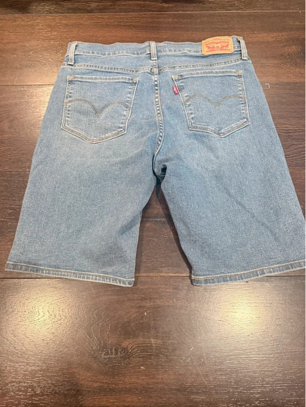 Levi’s Women’s Denim Bermuda Shorts Size W31 230